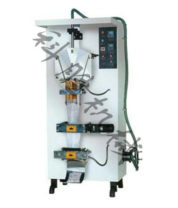 2000型液体自动包装机